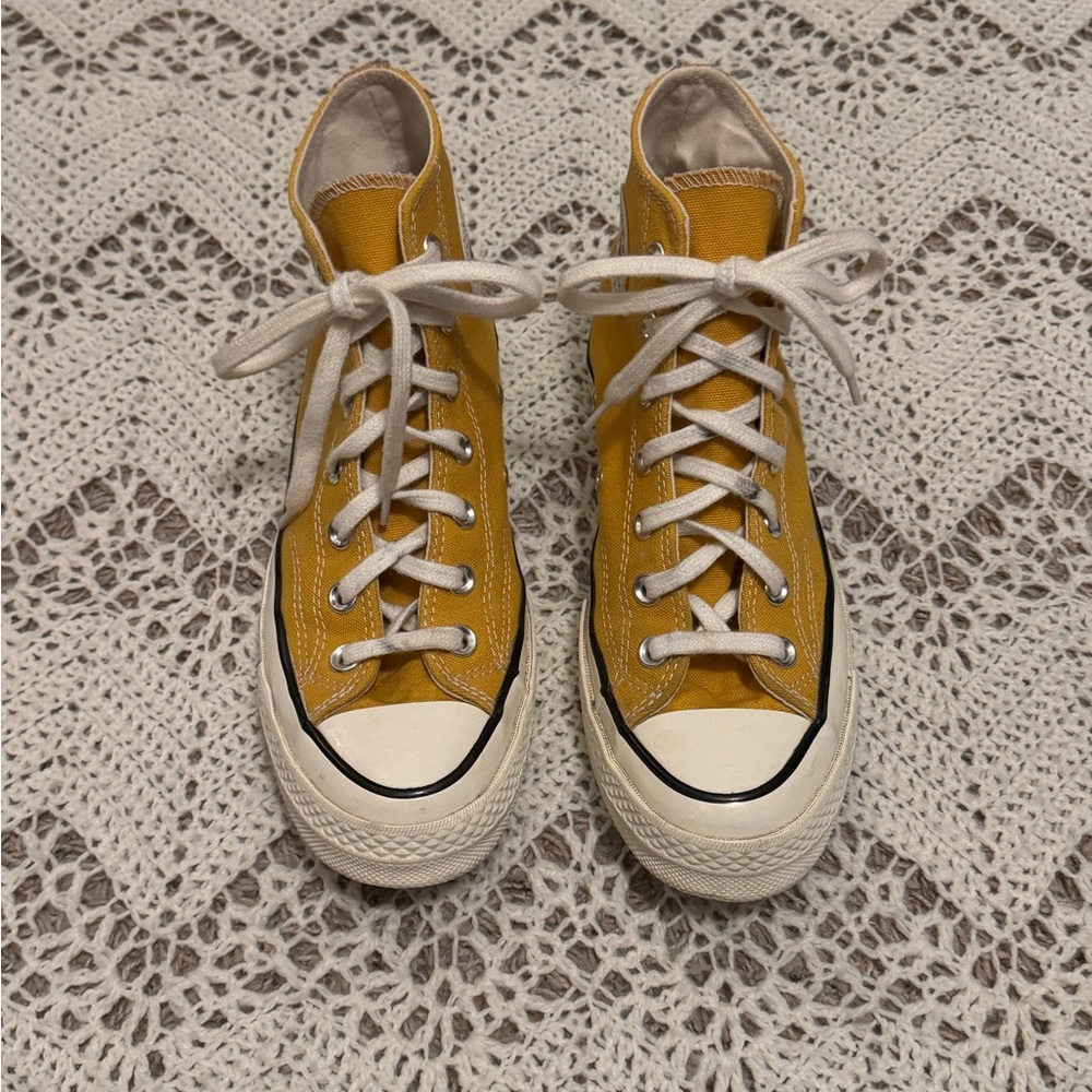 Yellow Sunflower Colored Vintage Style High Top Converse Great Condition Women